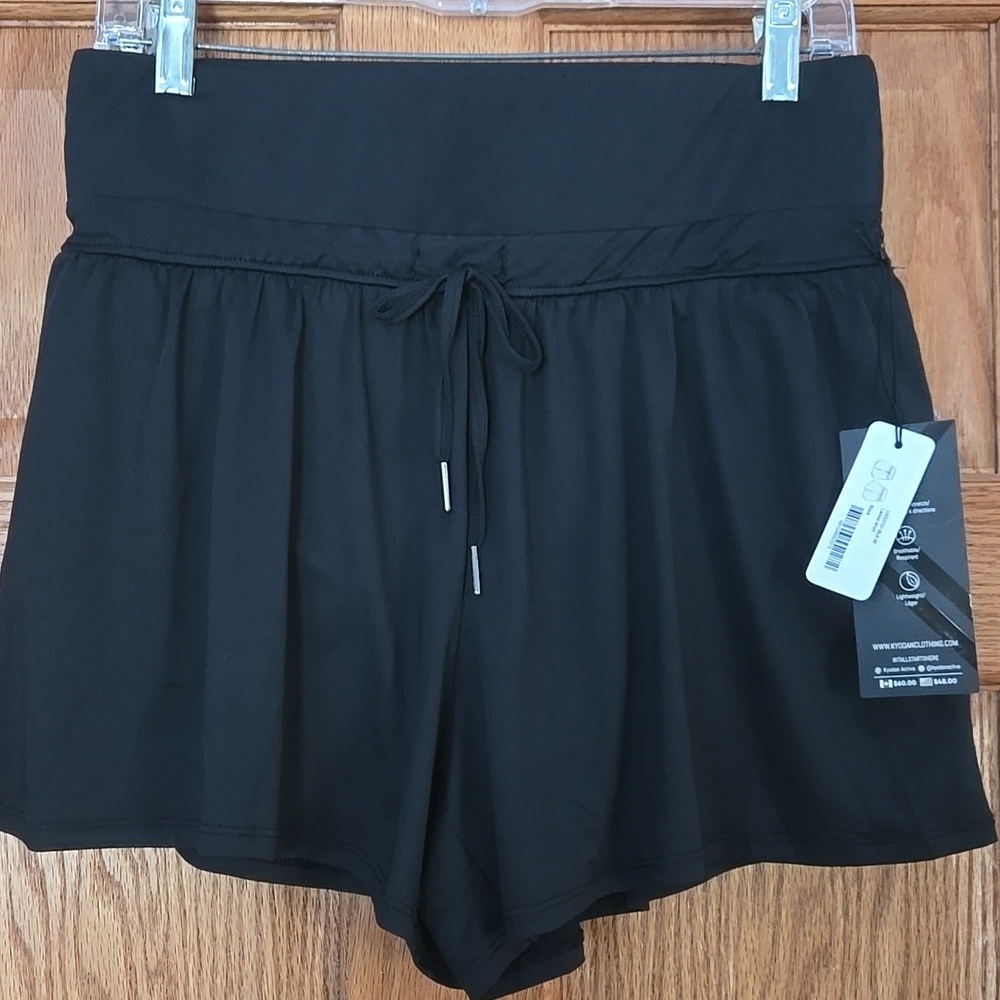 Kyodan Black Highwaisted Flare Lightweight Athletic Shorts Medium